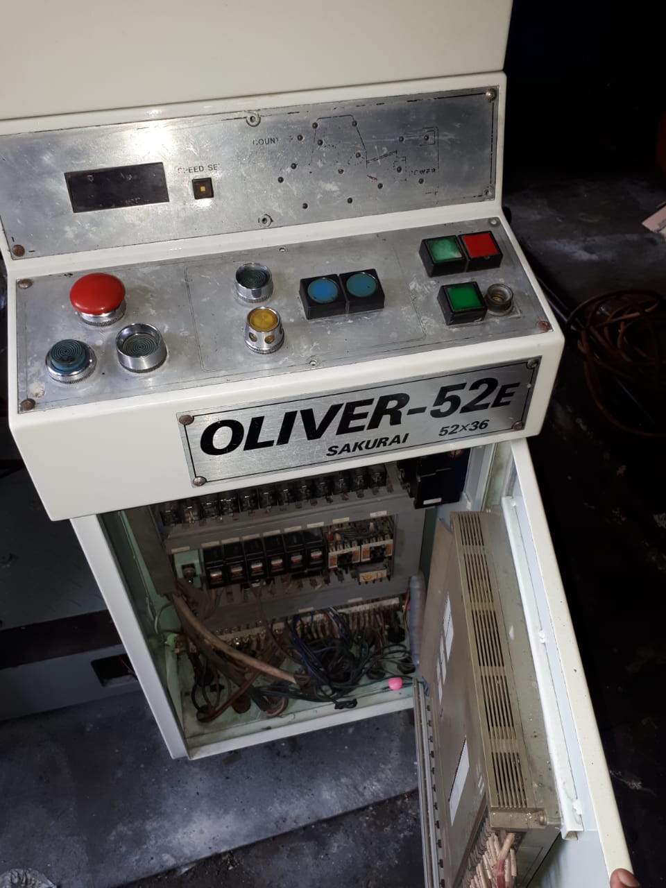 sakurai-oliver-52e